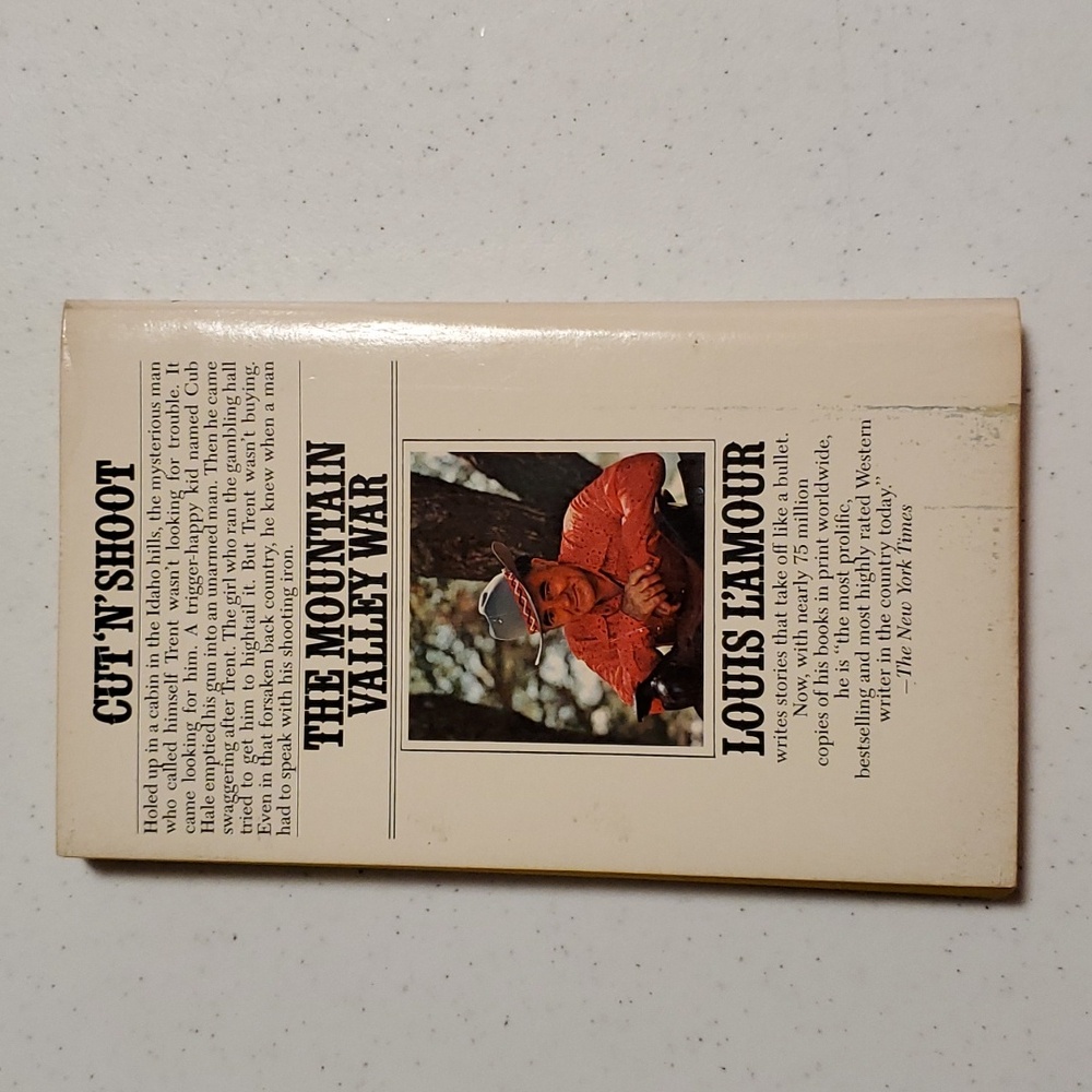 The Mountain Valley War by Louis L'Amour - Picture 2 of 2